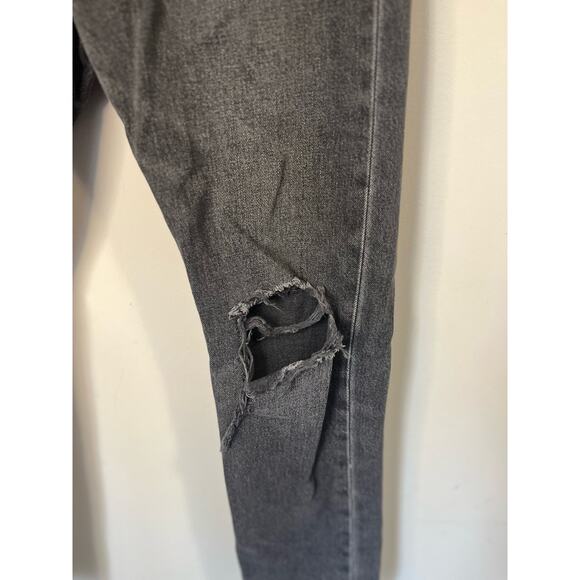Levi’s 501 Women's Skinny Distressed Black Jeans from Urban Outfitters sz. 25 - Picture 11 of 11